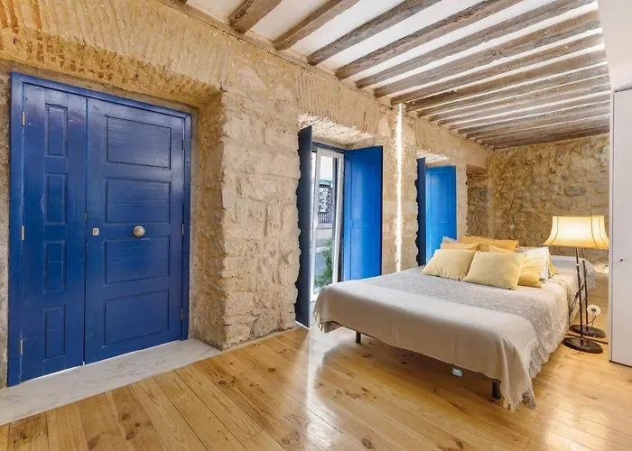 Street Loft *